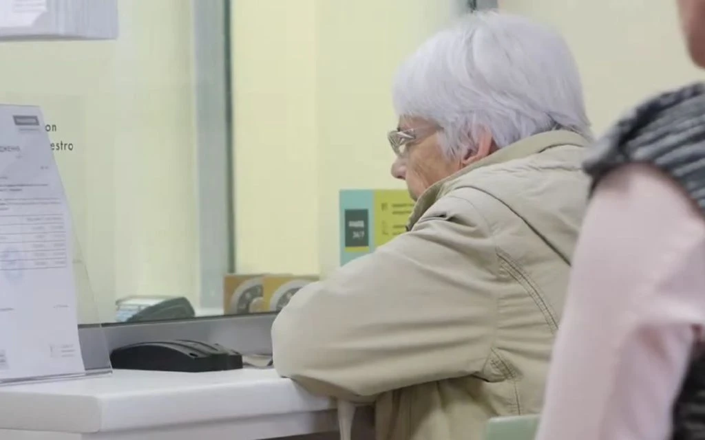 Пенсіонерам після 80 років доплатятьь понад 1000 грн: хто може отримати гроші